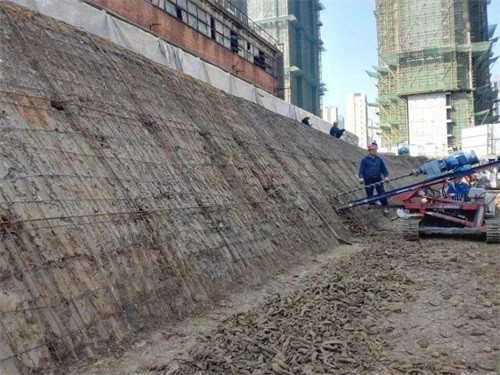 清流建筑边坡支护